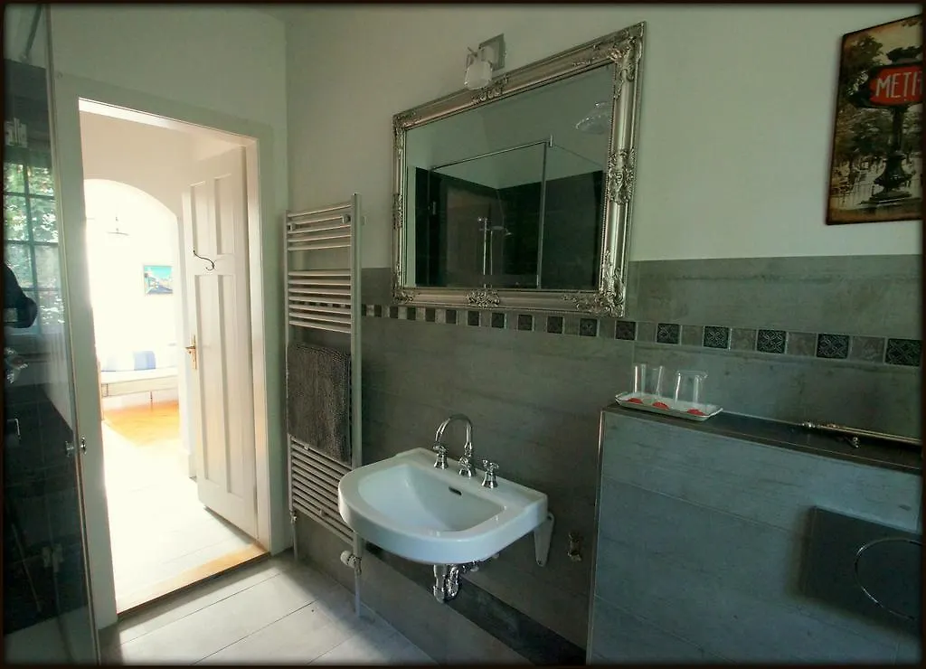 Bed And Breakfast Wildrose Bern